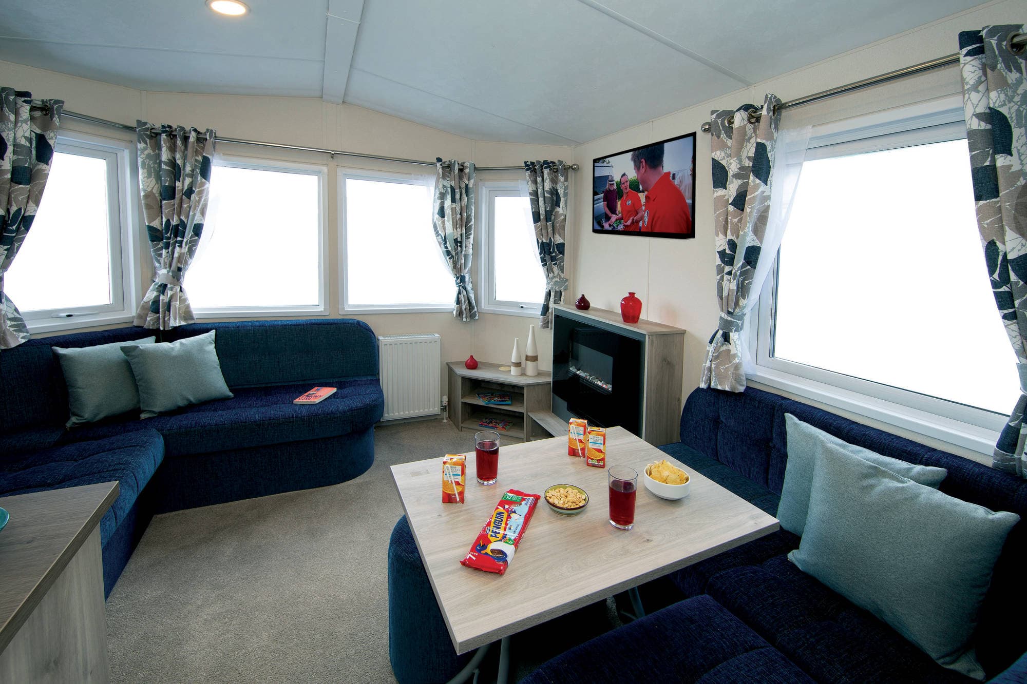 DELTA AVALON, photo 1